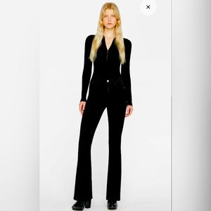 Brand new Frame Jeans/ Le High Flare in Film Noir